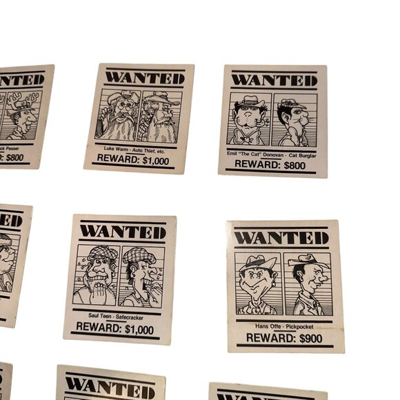 Vtg Parker Brothers Stop Thief Electronic Cops Robbers Board Game Wanted Cards - Picture 3 of 8